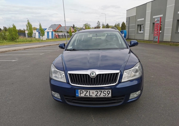 Skoda Octavia cena 17499 przebieg: 305000, rok produkcji 2010 z Złotów małe 407